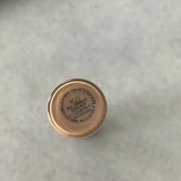 NIB Mac Pro longwear concealer 9 ml shade NC25 - Picture 3 of 9